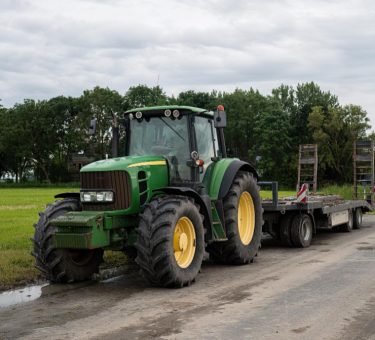 tractoare John Deere