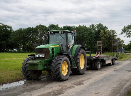 tractoare John Deere