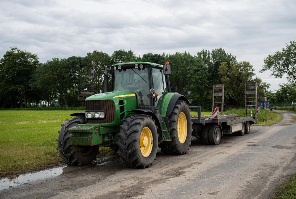 tractoare John Deere